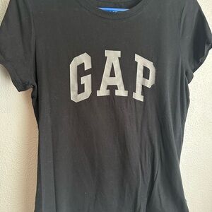 GAP Black Crew Neck Tee